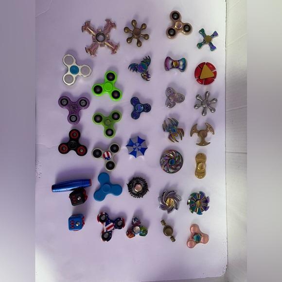 Fidget Spinner & Fidget Toys Bundle - Picture 2 of 7